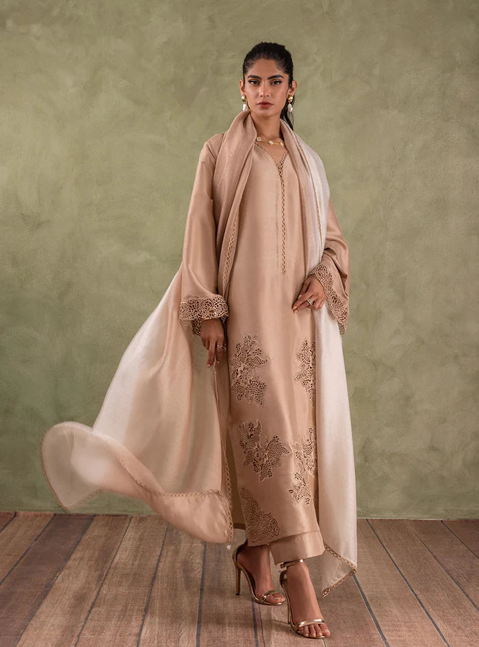 Zainab Chottani | Eid Edit 24 | Coral Champagne