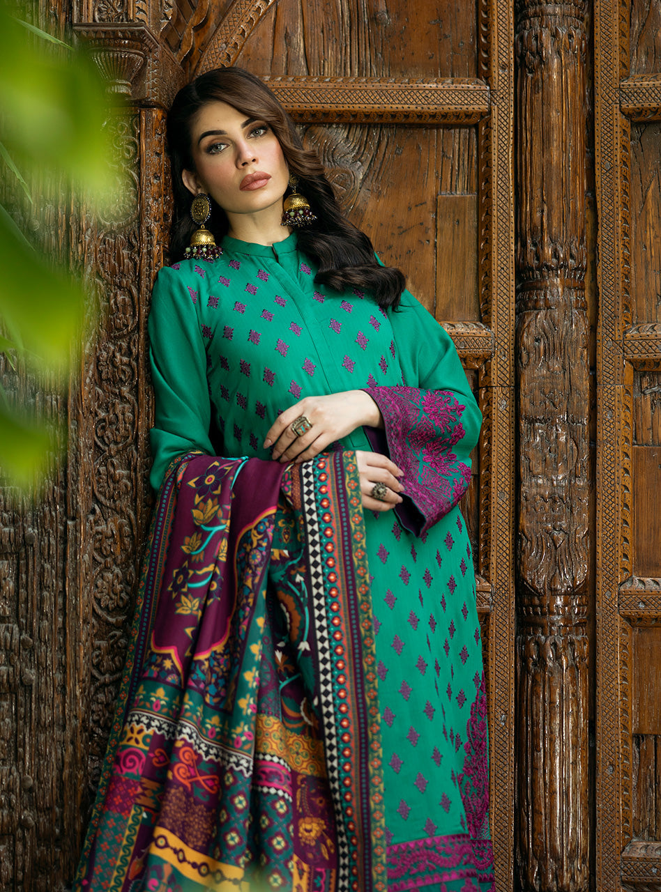 Zainab Chottani | Winter Shawls 24 | Esha