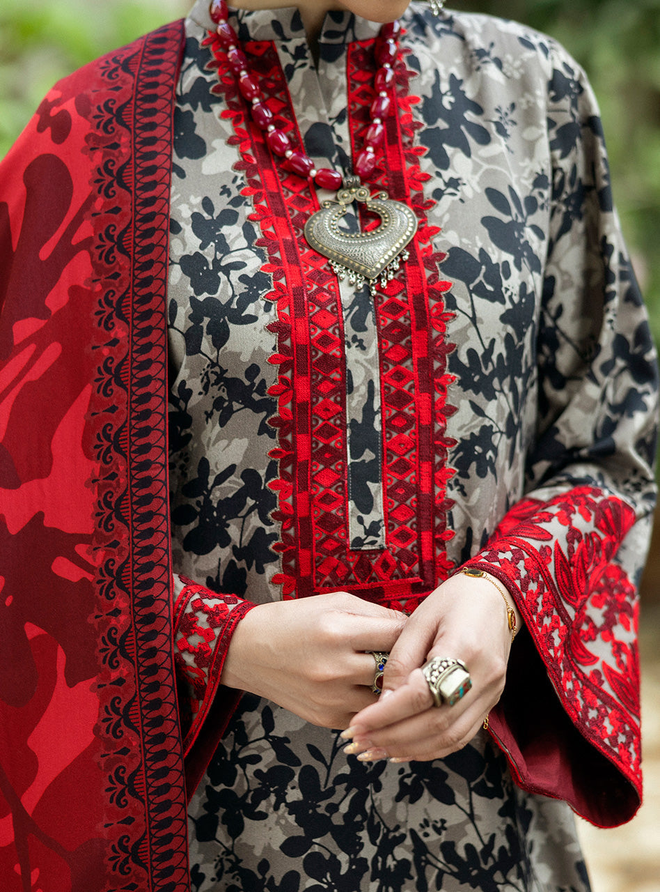 Zainab Chottani | Winter Shawls 24 | Zemestan