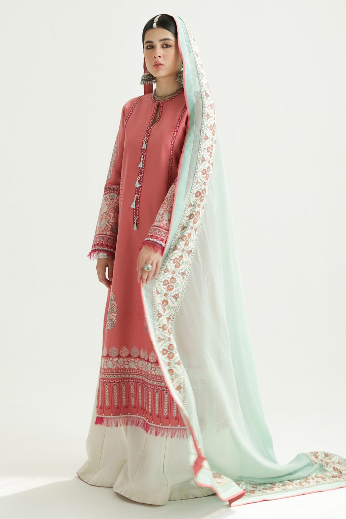Zara Shahjahan | Luxury Lawn 24 | SANDAL-10B