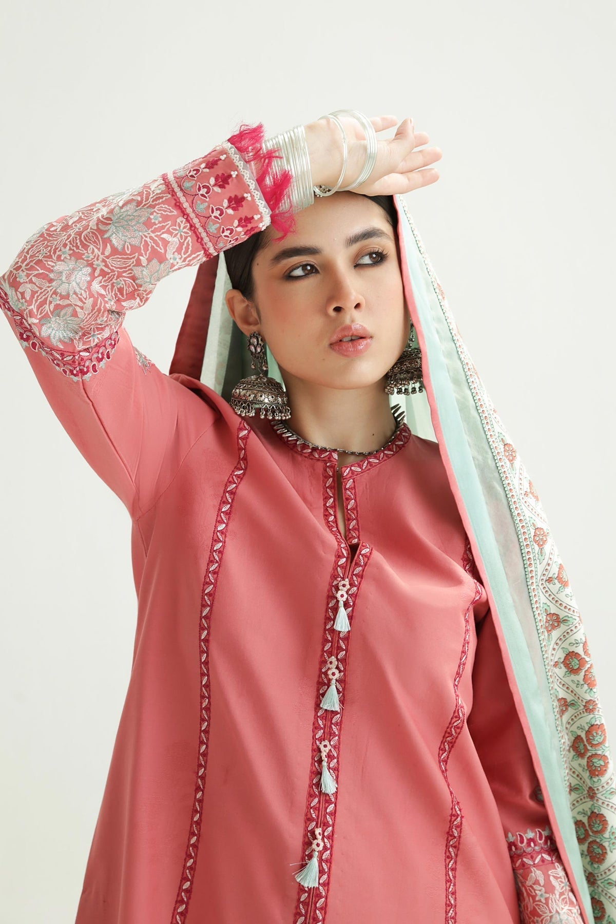 Zara Shahjahan | Luxury Lawn 24 | SANDAL-10B