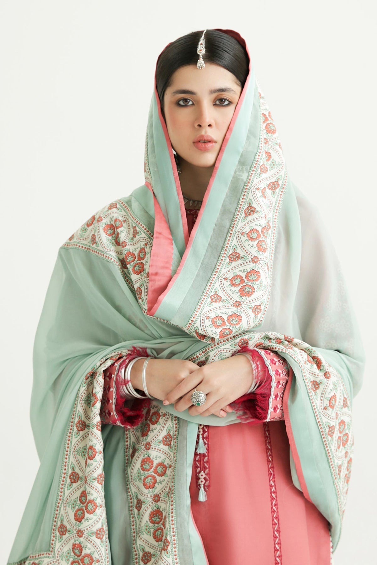 Zara Shahjahan | Luxury Lawn 24 | SANDAL-10B