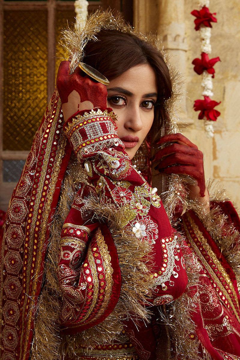 Mohsin Naveed Ranjha – MNR – MUKHI (BIA III) – ZWU23-20 – Sindoori Red - Riwayat-e-khas