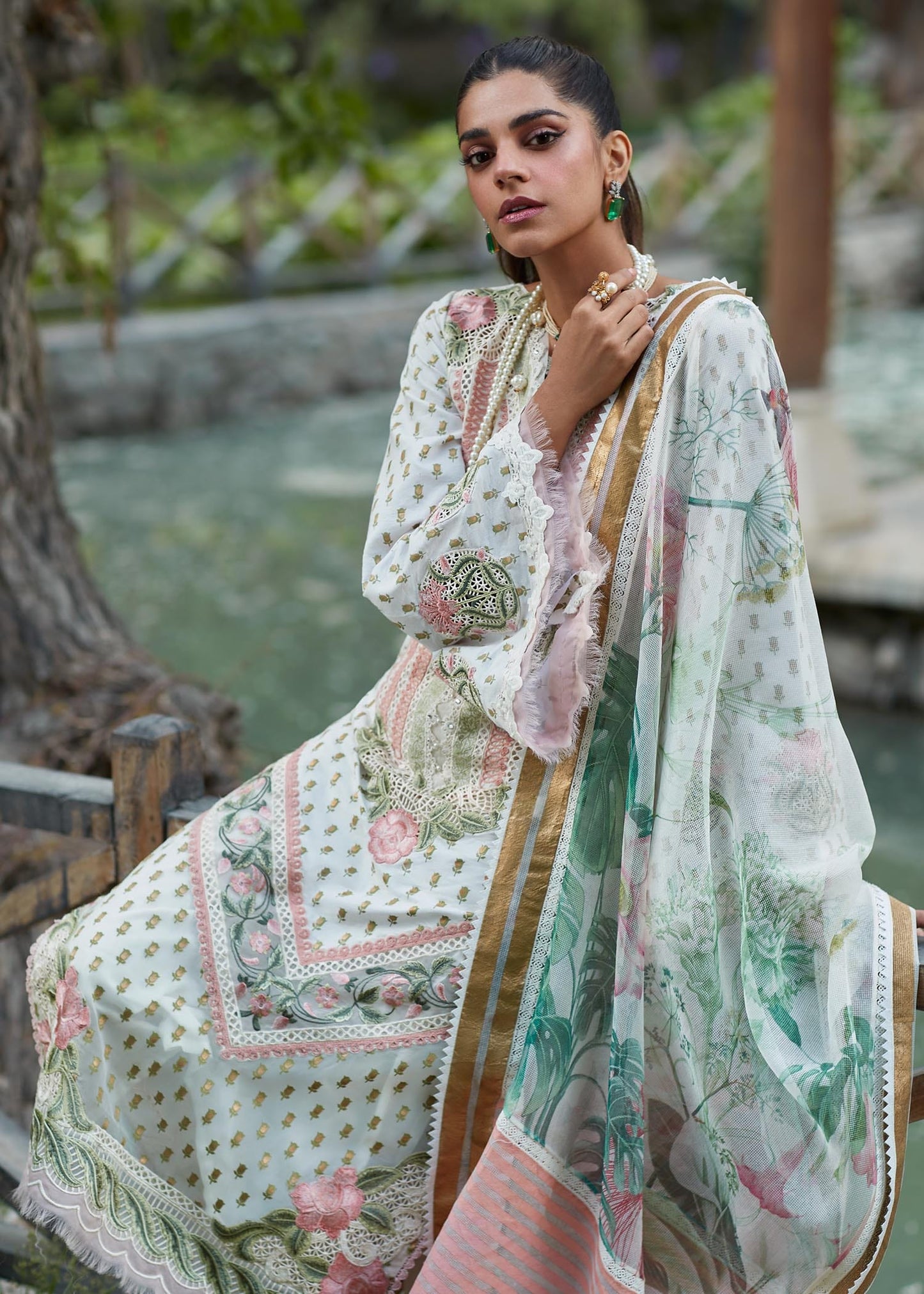 CRIMSON LUXE LAWN Shigar - D5 A Stitched - Riwayat-e-khas
