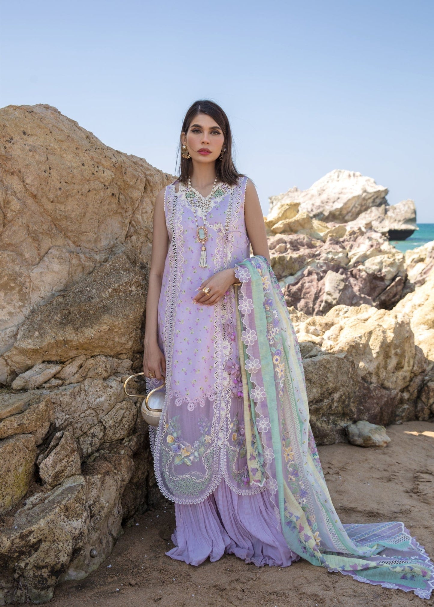 CRIMSON LUXURY LAWN SUMMER POSETTES - D2 B - Riwayat-e-khas
