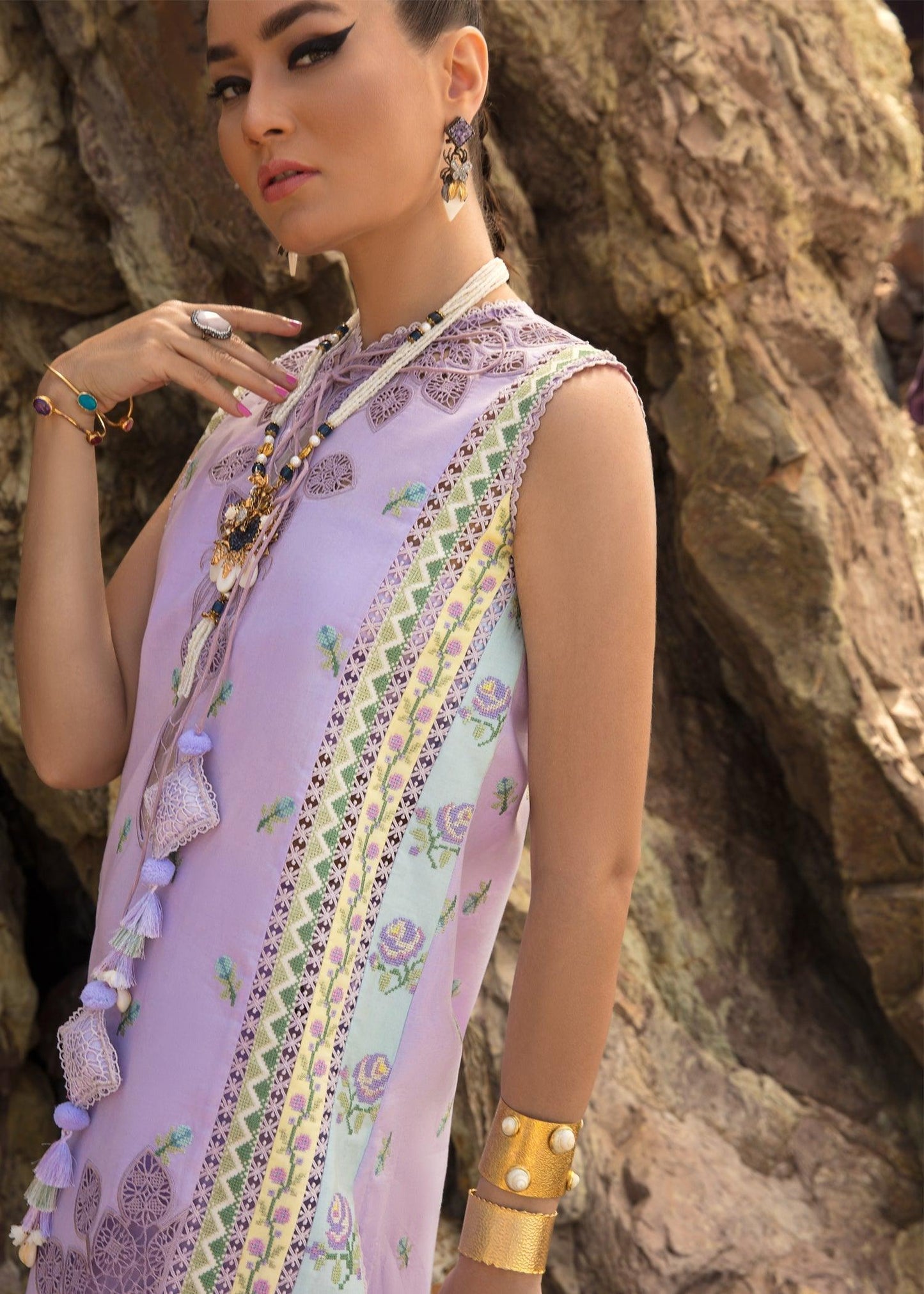 CRIMSON Embroidered Lawn An Ode to Cross Stitch - D5 A - Riwayat-e-khas