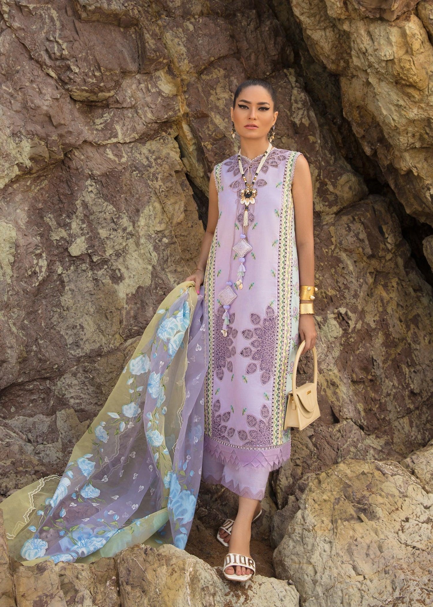 CRIMSON Embroidered Lawn An Ode to Cross Stitch - D5 A - Riwayat-e-khas