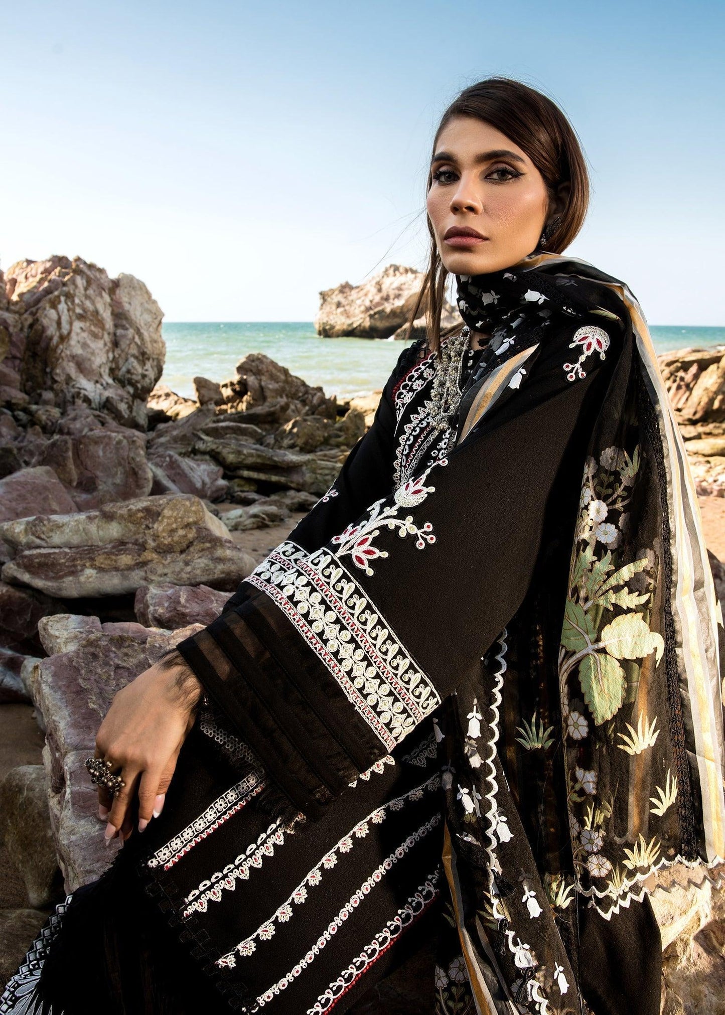CRIMSON Embroidered Lawn Marori Dreams - D4 B - Riwayat-e-khas