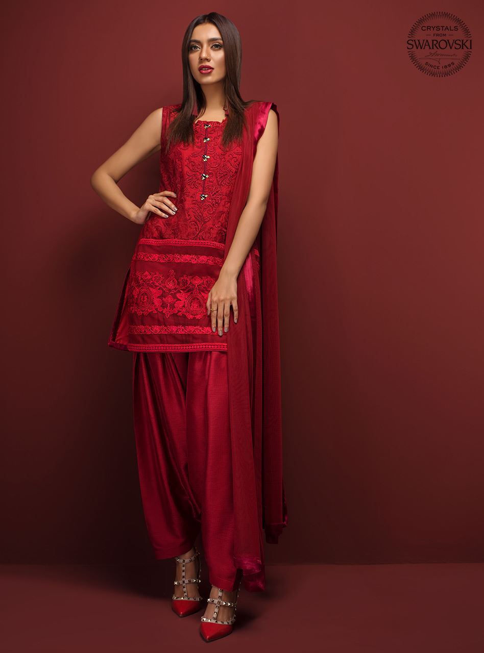 Zainab Chottani | Luxury Pret | RED OXIDE