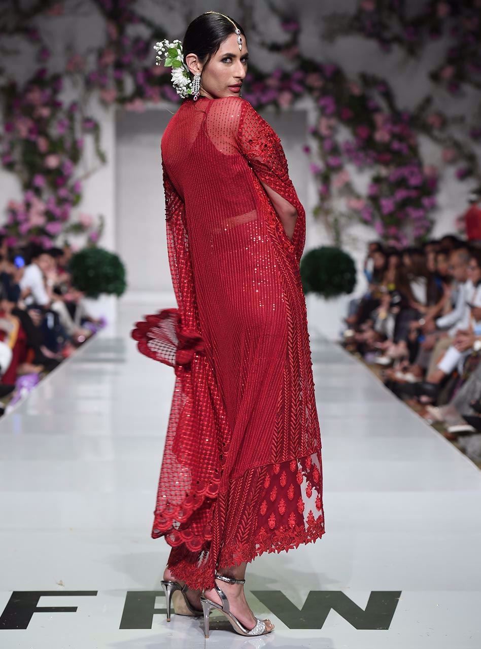 Zainab Chottani | Semi Formals | AUBURN PATINA