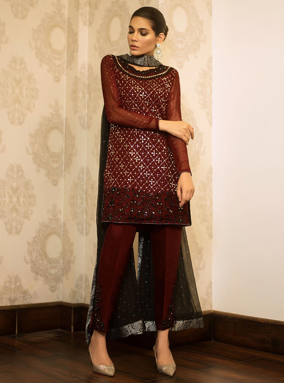 Zainab Chottani | Semi Formals | MAROON MAGMA