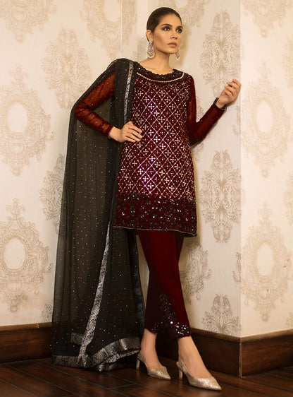 Zainab Chottani | Semi Formals | MAROON MAGMA