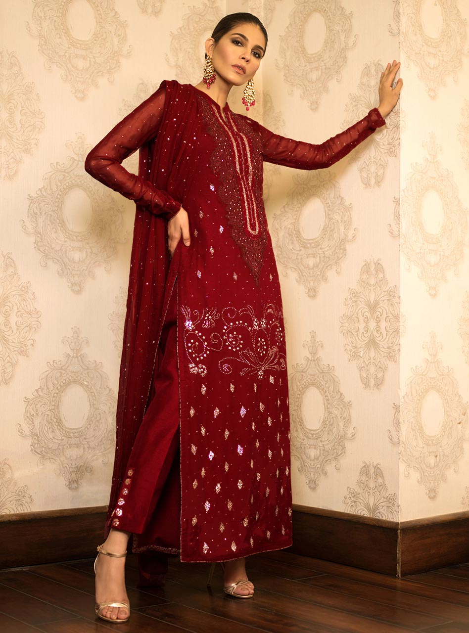 Zainab Chottani | Semi Formals | RED DIAMOND