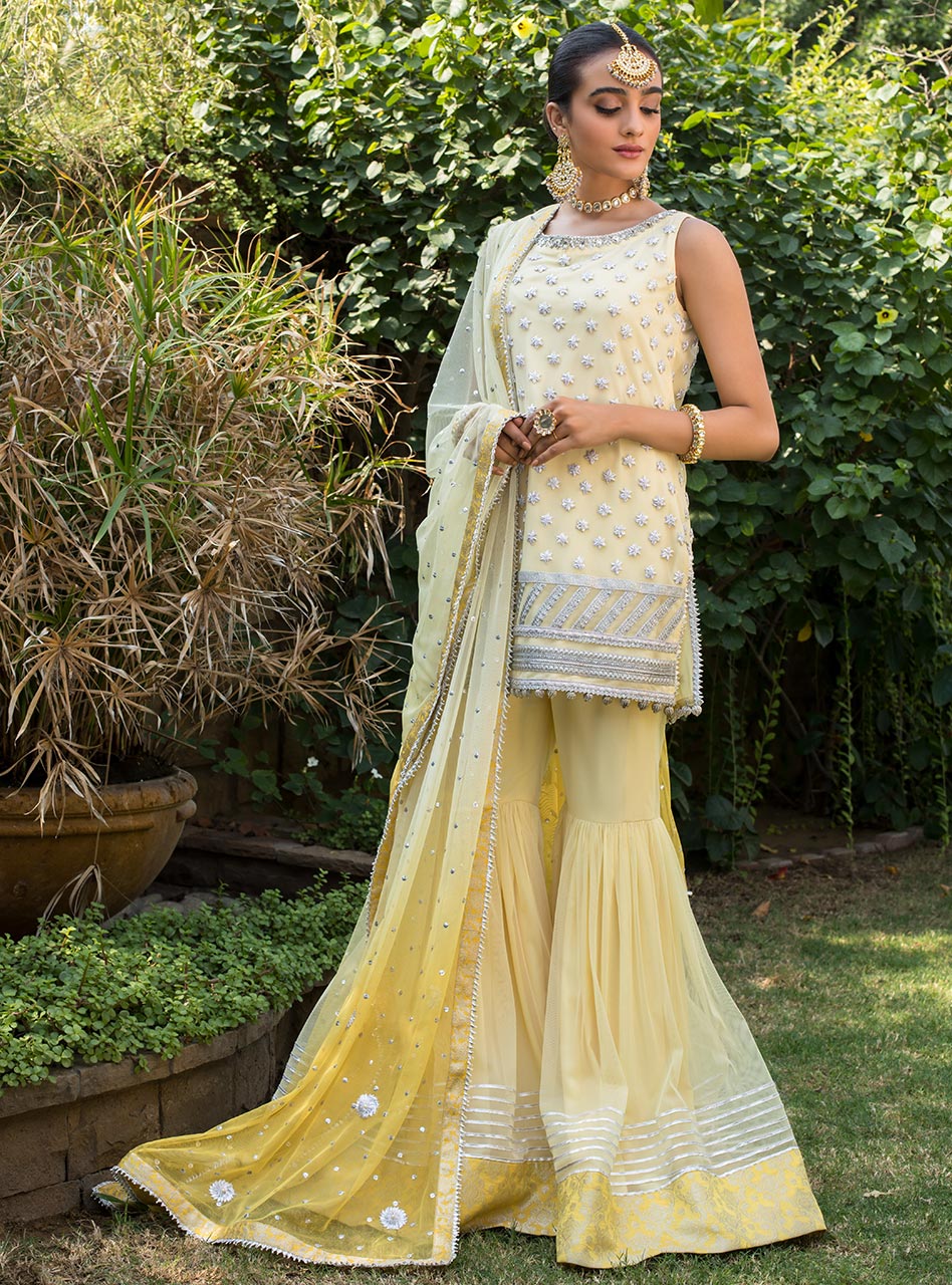 Zainab Chottani | Semi Formals | KIRAN