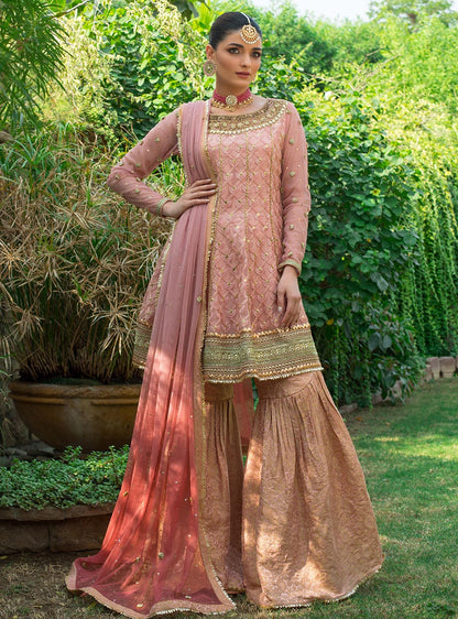 Zainab Chottani | Semi Formals | ITAR