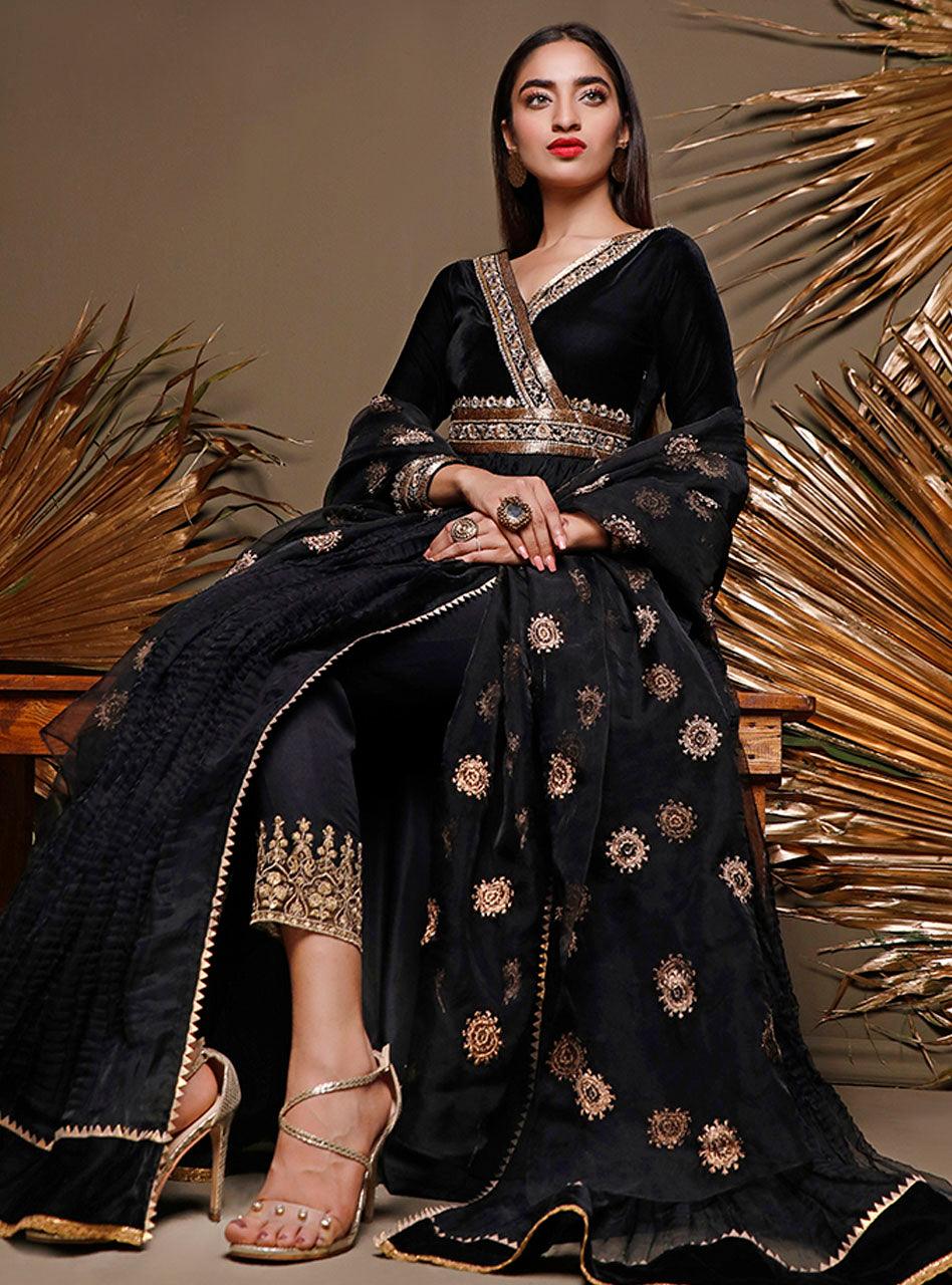 Zainab Chottani | Luxury Pret | EBONY TOPAZ