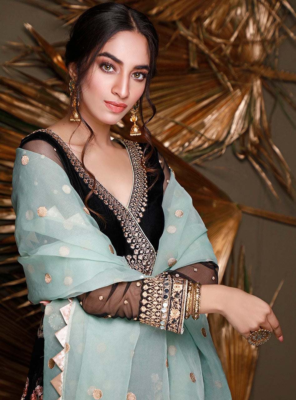 Zainab Chottani | Semi Formals | PERIDOT JET
