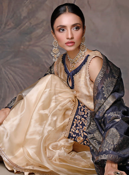 Zainab Chottani | Semi Formals | A BLONDE COAL