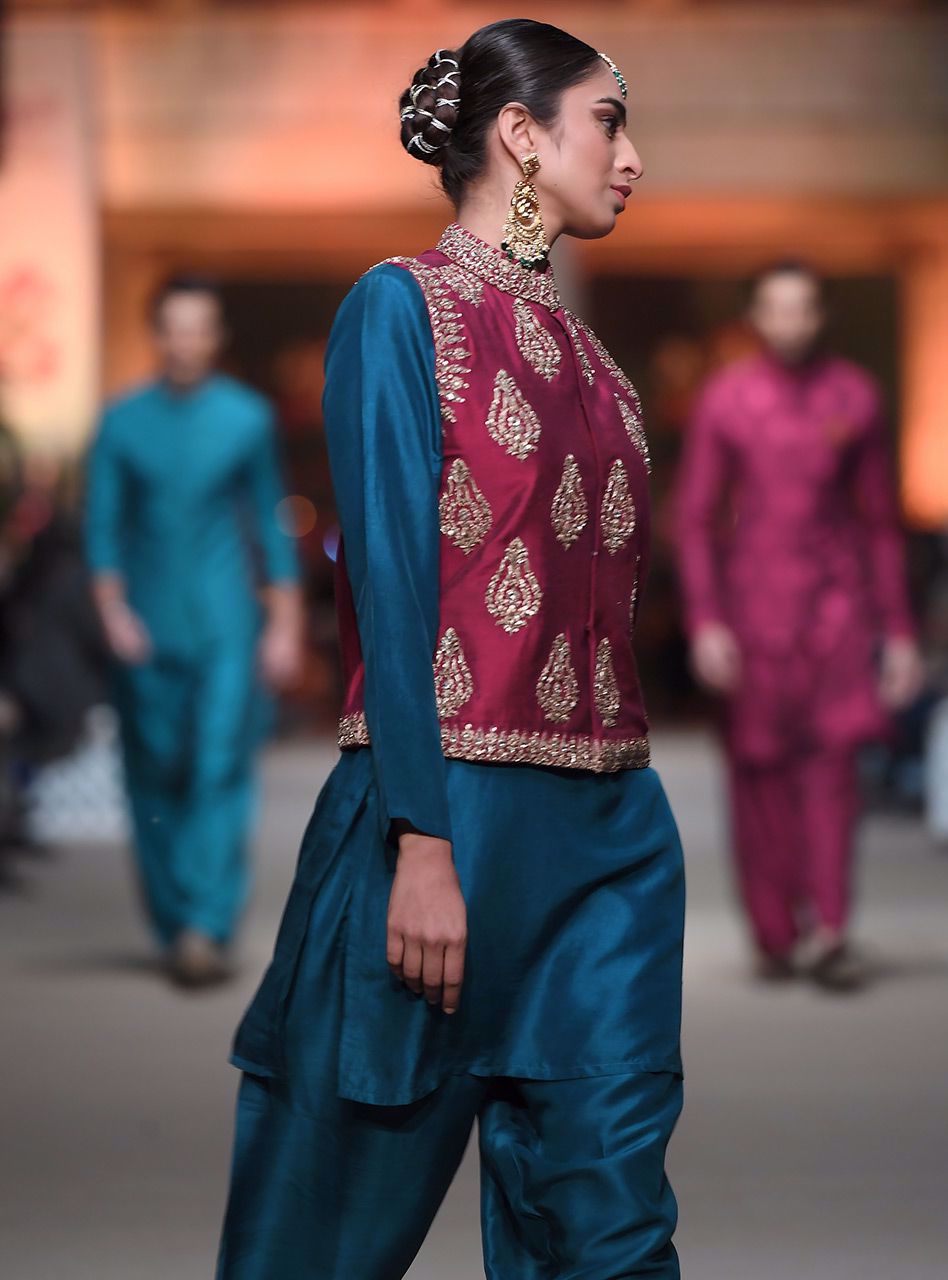 Zainab Chottani | Semi Formals | AMAL