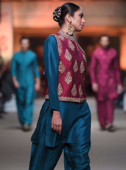 Zainab Chottani | Semi Formals | AMAL