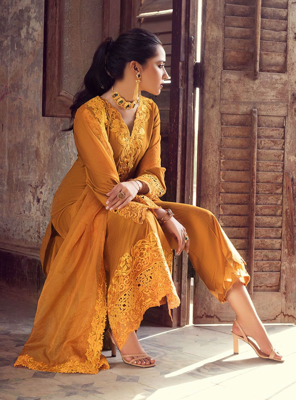 Zainab Chottani | Luxury Pret | MADE OF GOLD