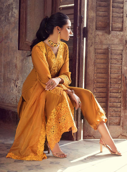Zainab Chottani | Luxury Pret | MADE OF GOLD