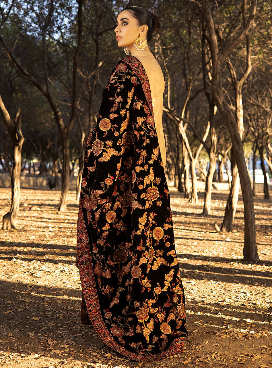 Zainab Chottani | Luxury Pret | MEHMAL-BLACK