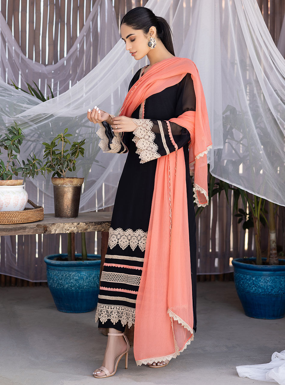 Zainab Chottani | Luxury Pret | DIM NOIR