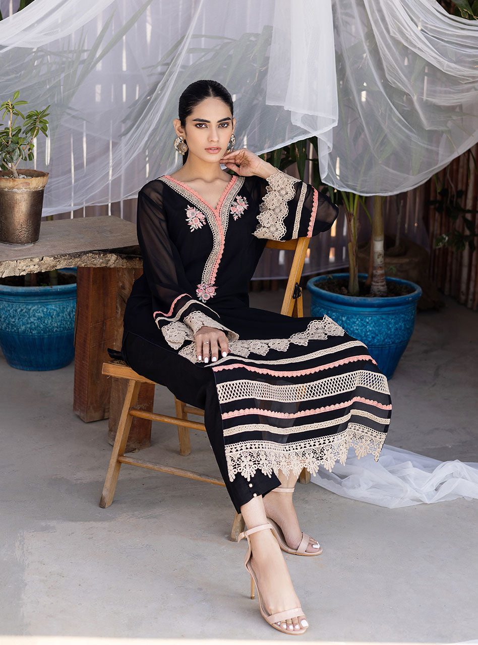 Zainab Chottani | Luxury Pret | DIM NOIR