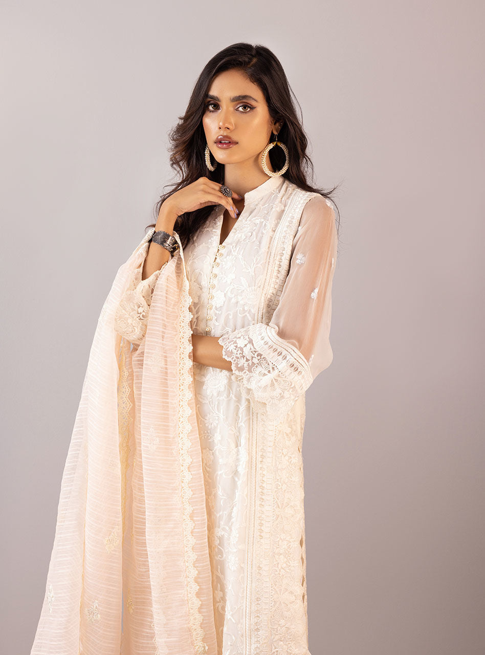 Zainab Chottani | Luxury Pret | WHITE FLORA