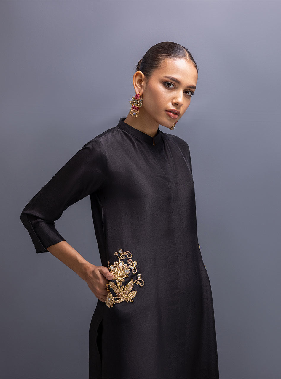 Zainab Chottani | Luxury Pret | EBONY FROST