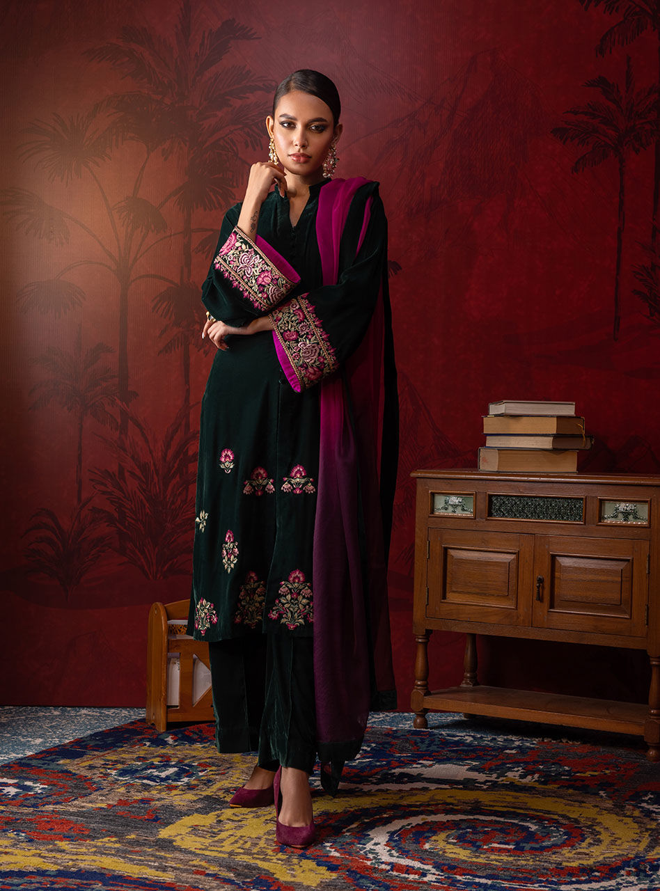 Zainab Chottani | Luxury Pret | SYARA