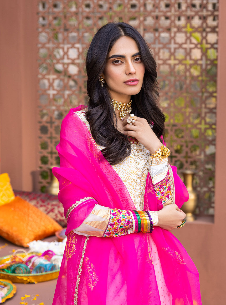 Zainab Chottani | Luxury Pret | SOFEEYA