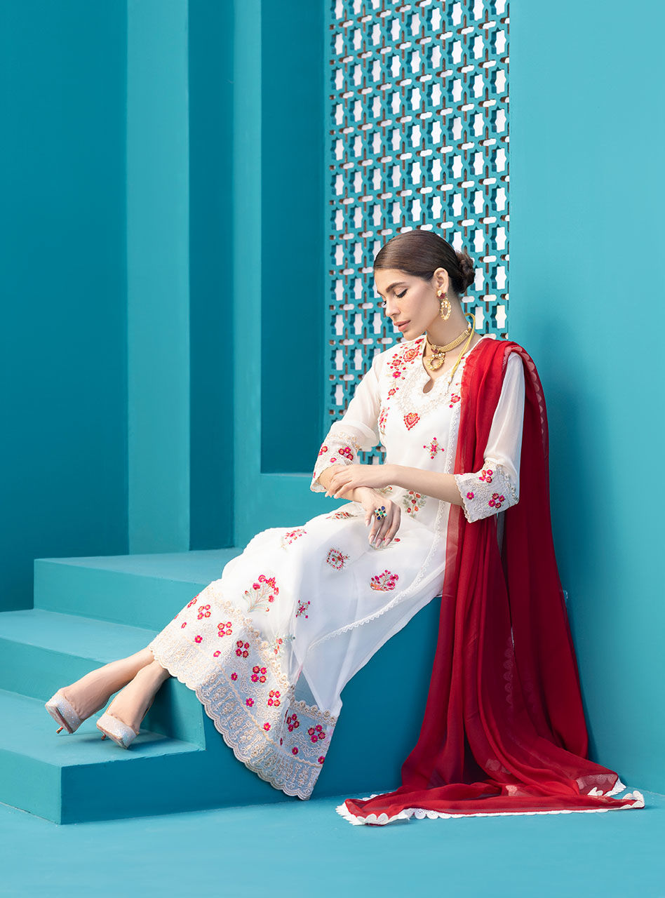 Zainab Chottani | Luxury Pret | WHITE GLORY