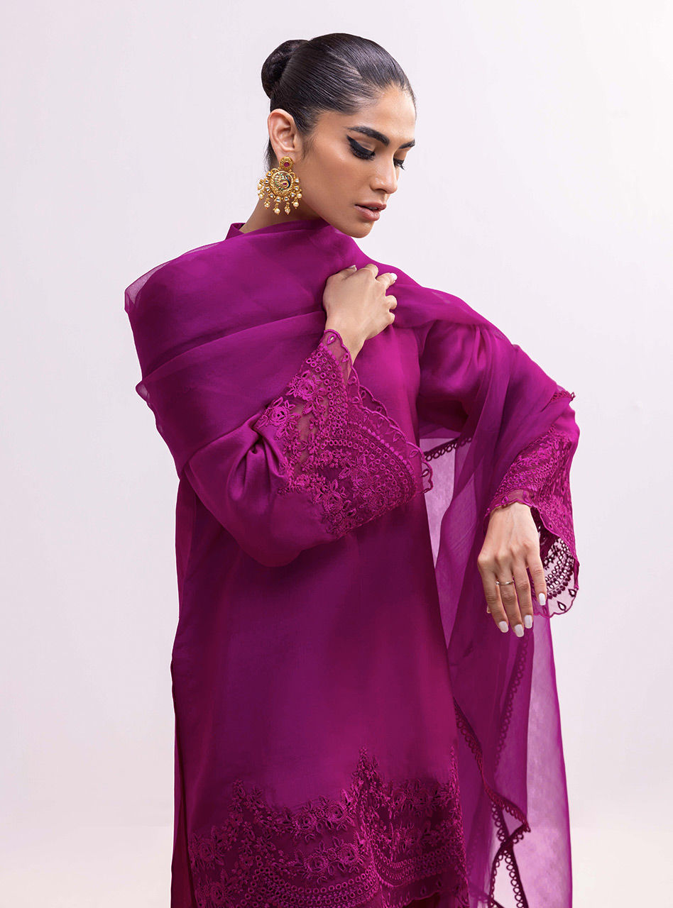 Zainab Chottani | Luxury Pret | ELARA