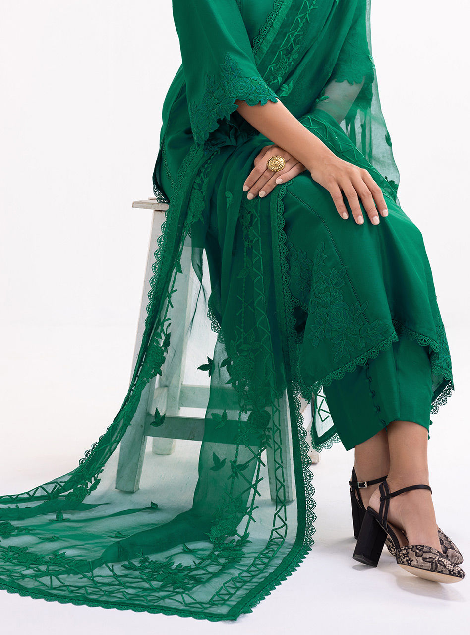 Zainab Chottani | Luxury Pret | SANEM