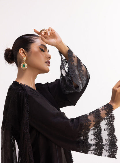 Zainab Chottani | Luxury Pret | MAHEER