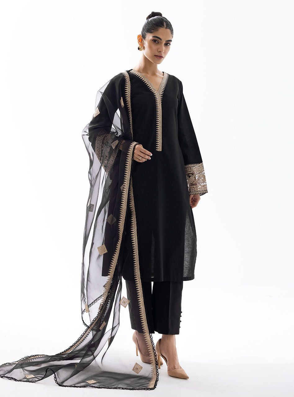Zainab Chottani | Casual Pret | DARK DOVE