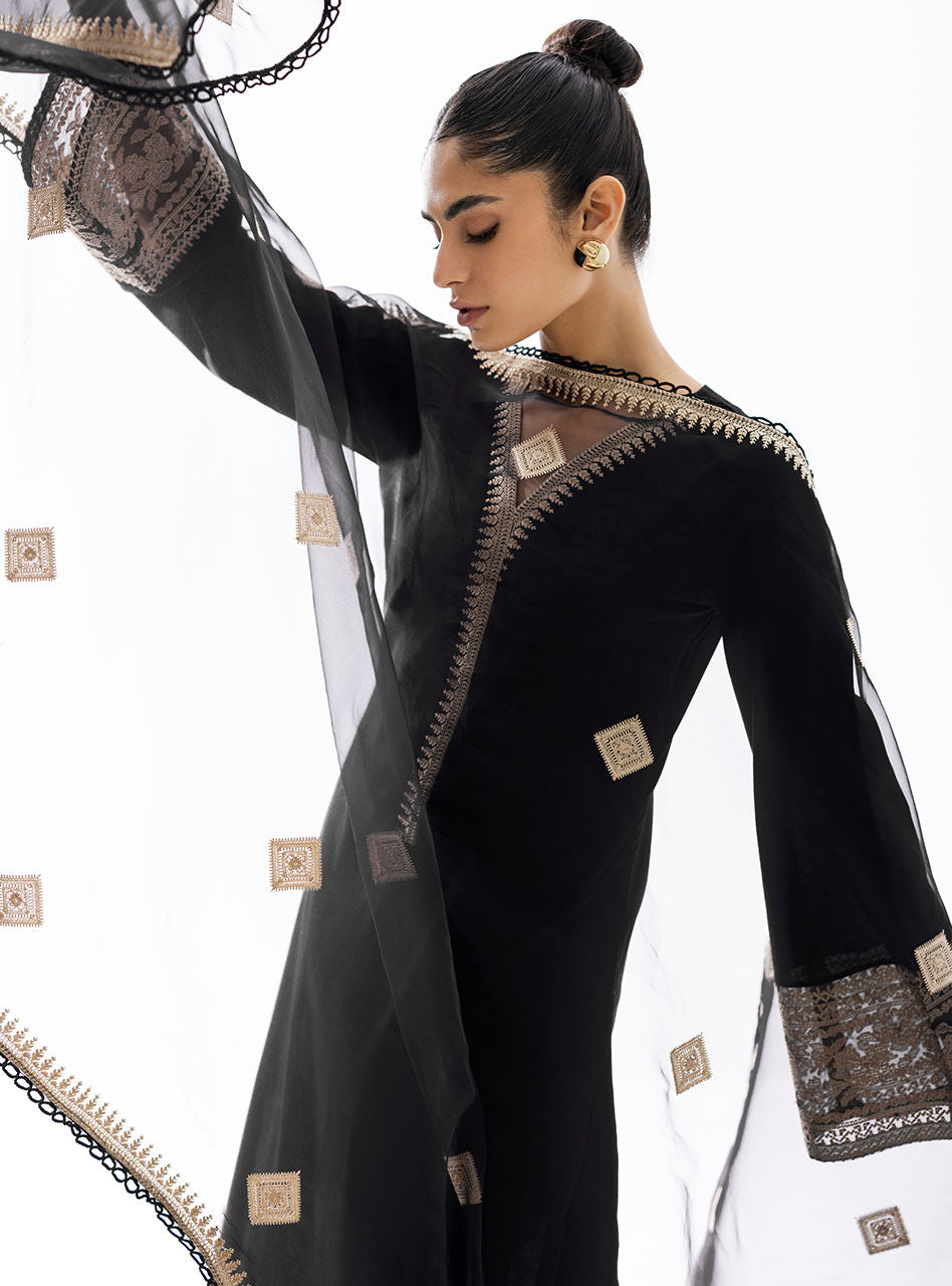 Zainab Chottani | Casual Pret | DARK DOVE