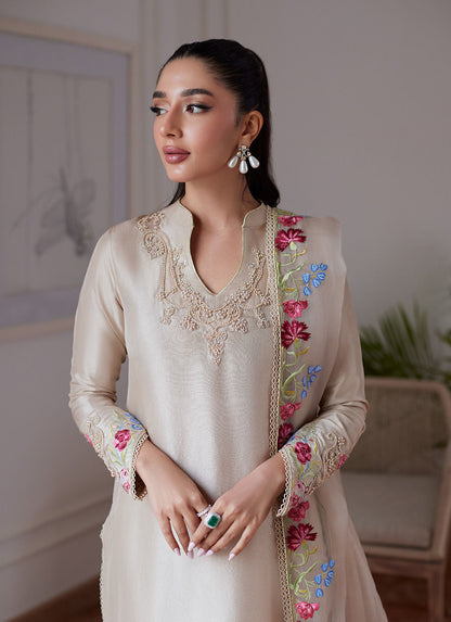 Farah Talib Aziz | Luna Eid Collection 24 | LIARA SAND