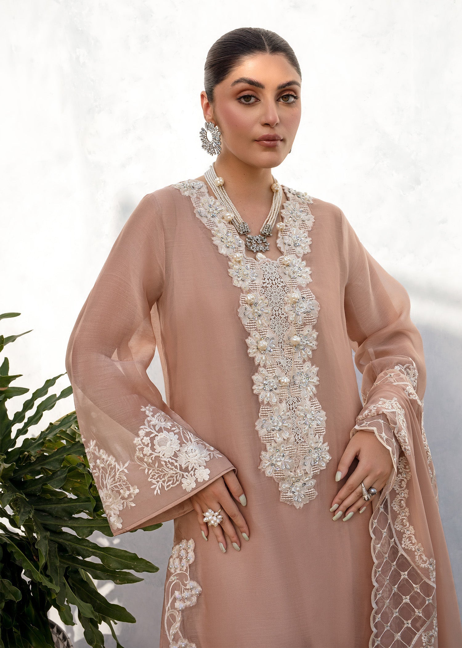 Saira Shakira | Aurelia Pret 24 | Eloise