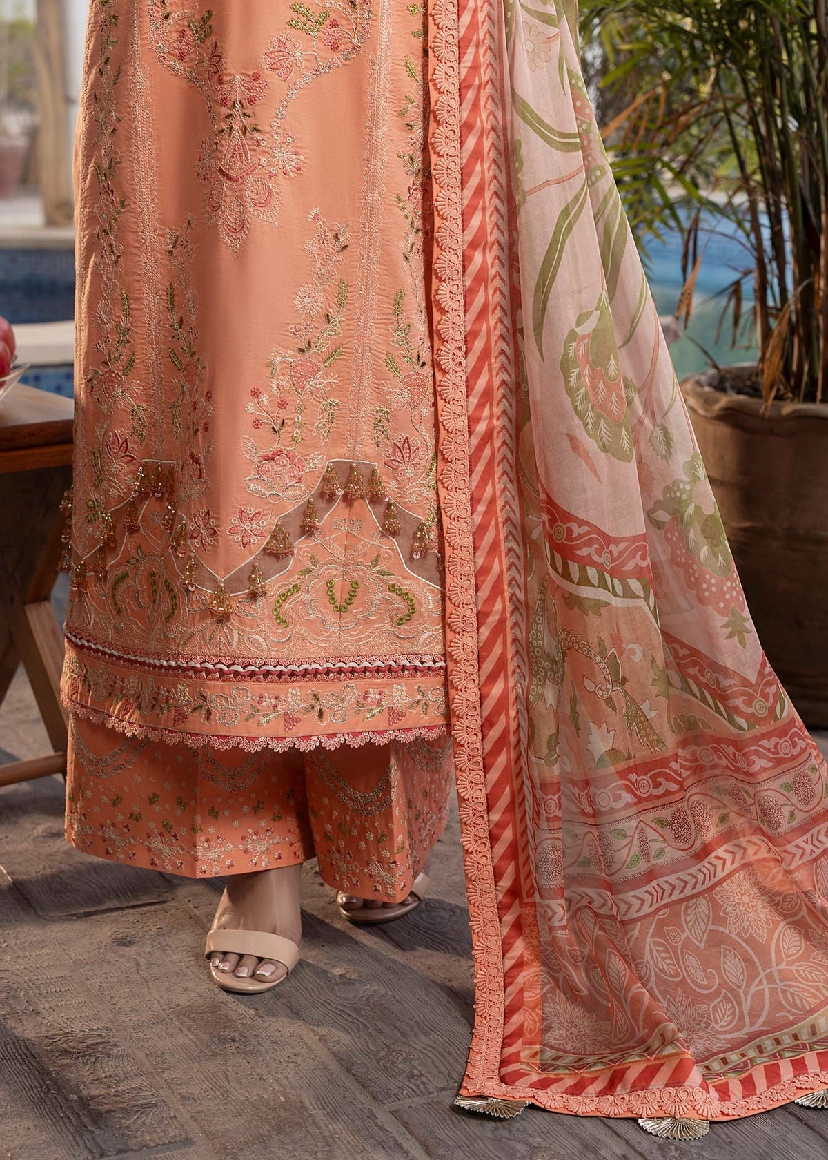 Shurooq | Luxury Lawn 25 | Zyra