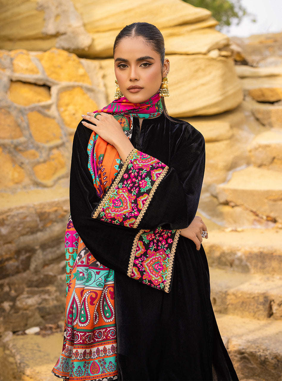 Zainab Chottani | Luxury Pret | LARAH