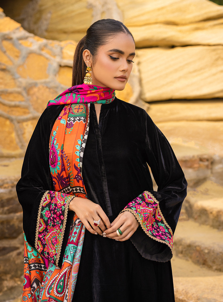 Zainab Chottani | Luxury Pret | LARAH