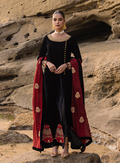 Zainab Chottani | Luxury Pret | LUNARA