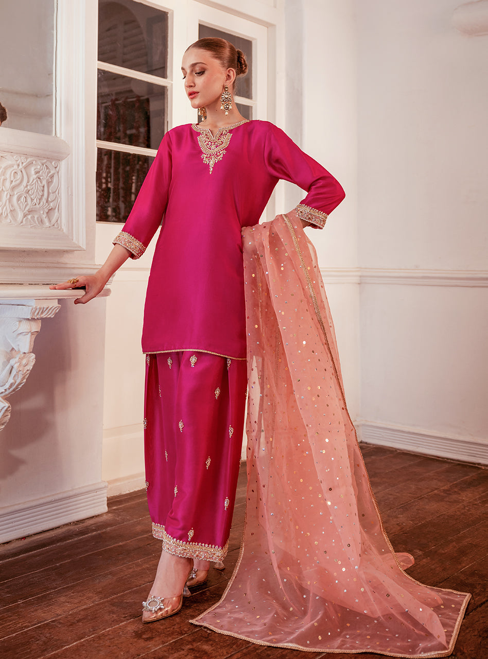 Zainab Chottani | Semi Formals | AYLEEN