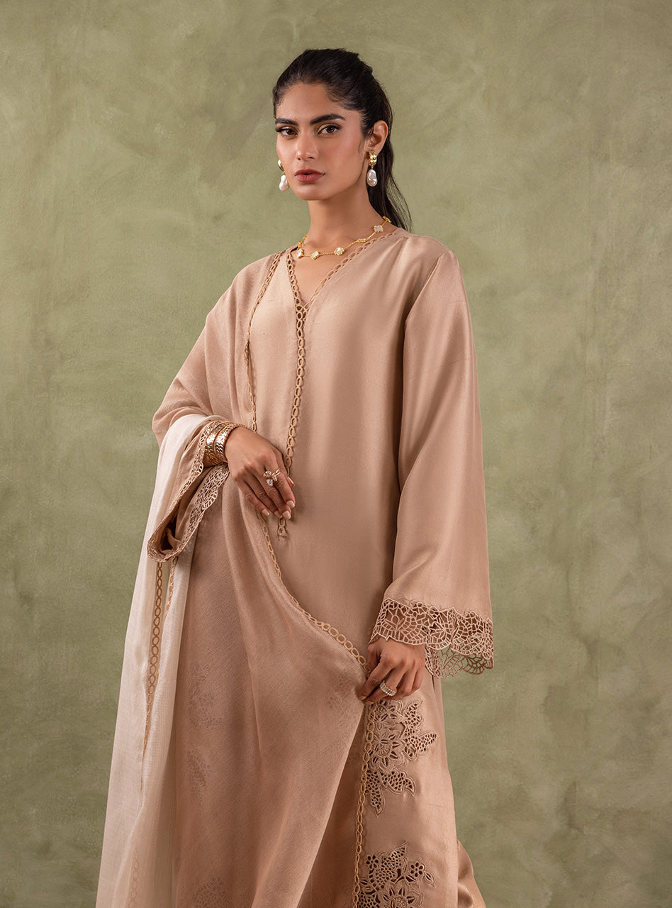 Zainab Chottani | Luxury Pret | CORAL CHAMPAGNE