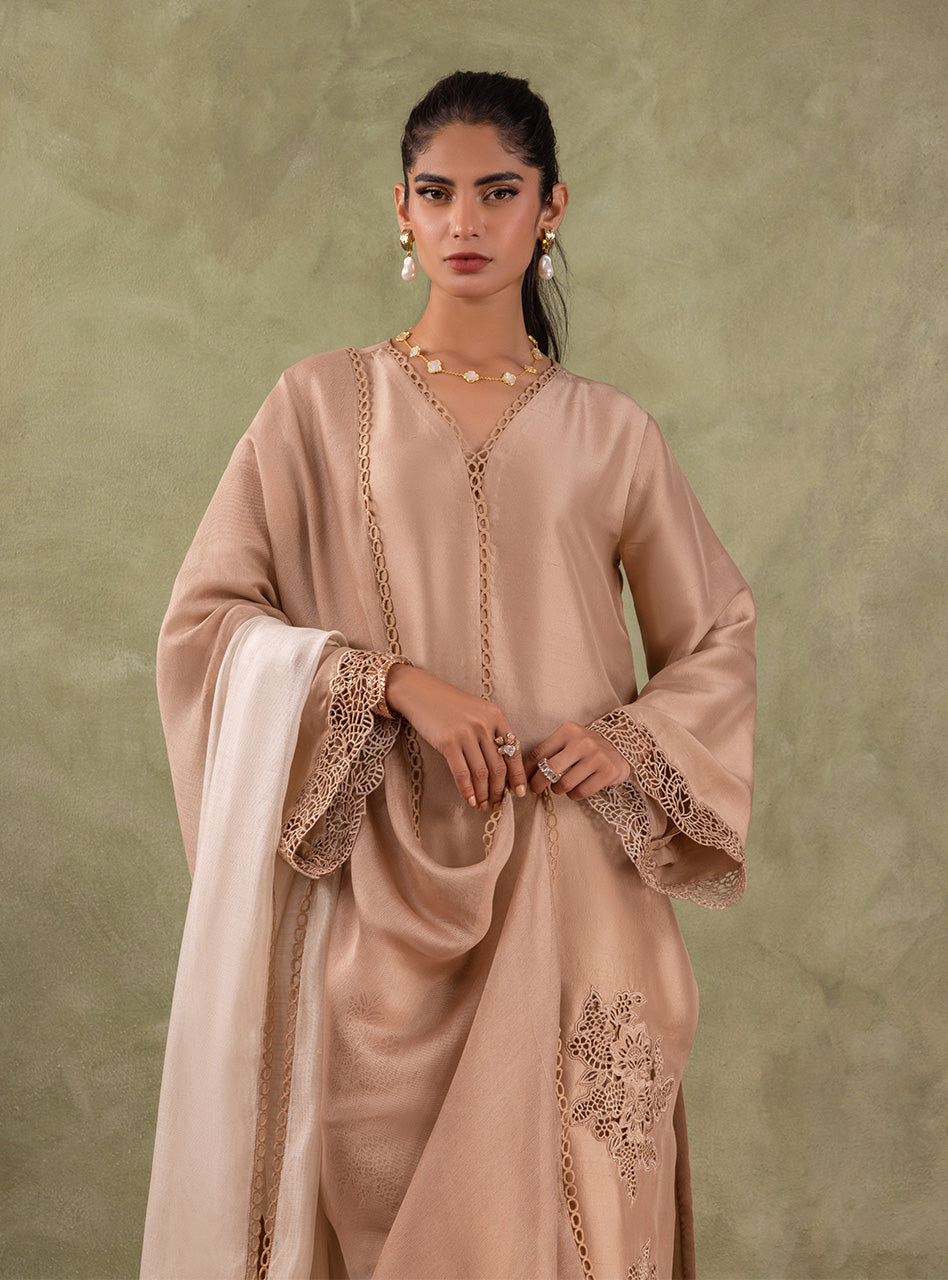 Zainab Chottani | Luxury Pret | CORAL CHAMPAGNE
