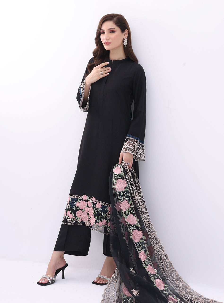 Zainab Chottani | Luxury Pret | EBONY WAVE