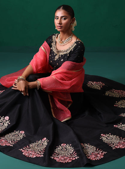 Zainab Chottani | Semi Formals | ARASIH